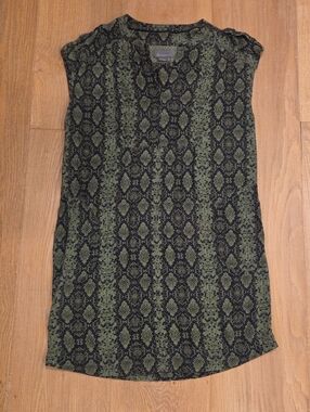 Anthropologie Olive & Black Sleeveless Printed Tunic